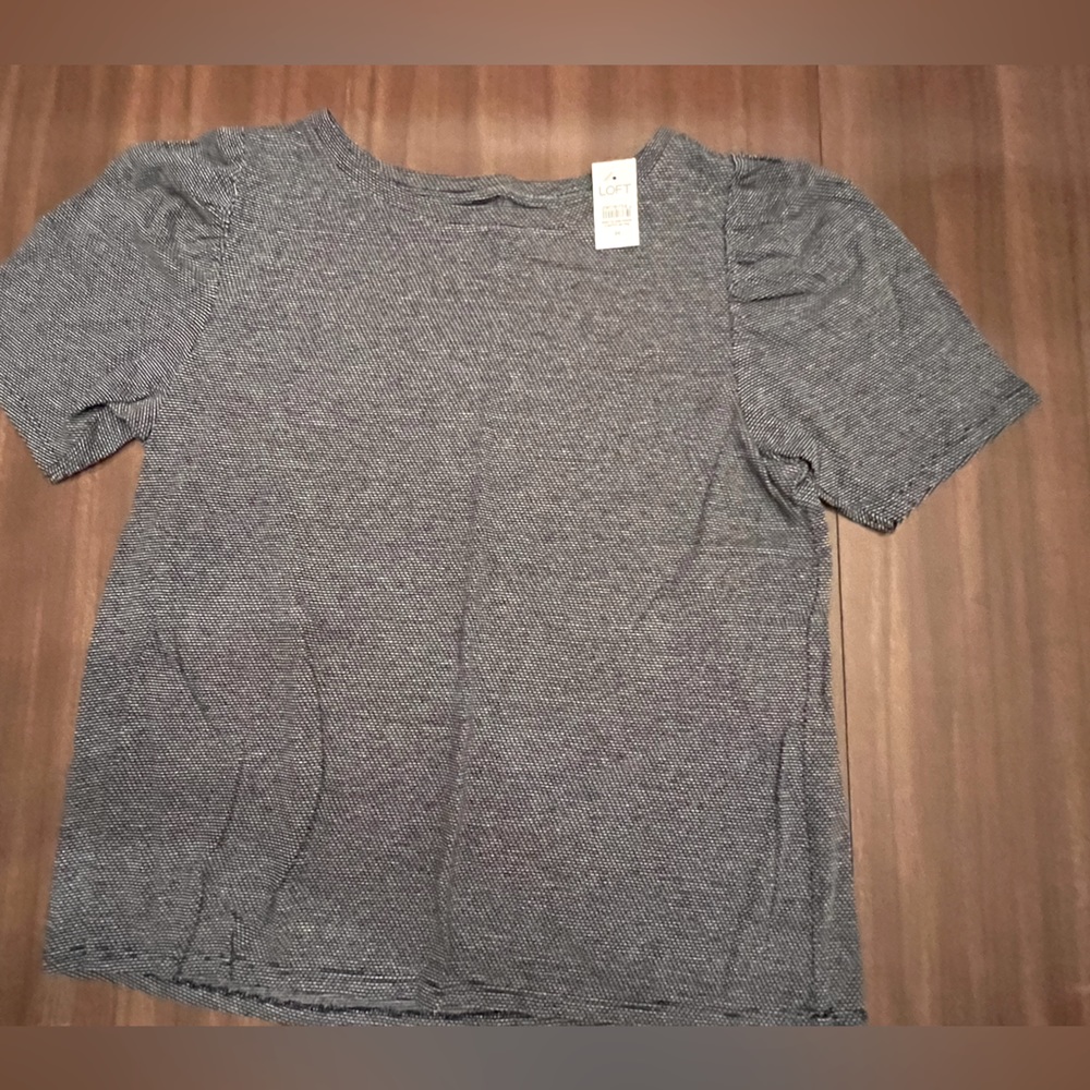 Loft puff sleeve top navy and white size medium.